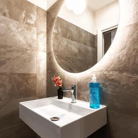 Boccaccio 2 דירה *